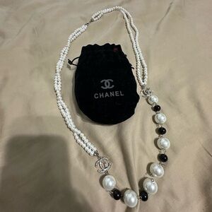 Chanel classic cc pearl necklace choker